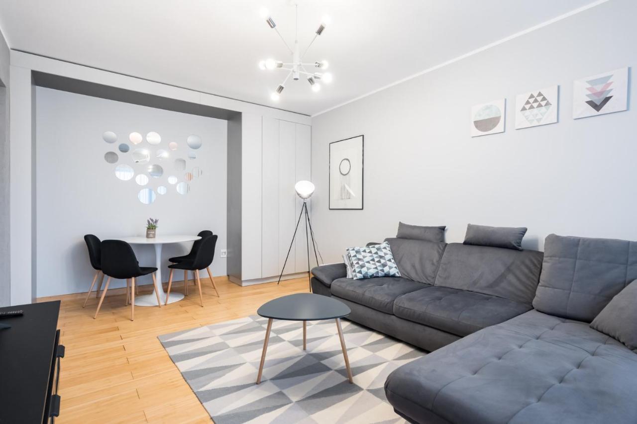 Happy Bubble I Timpuri Noi 1Br Apt 4 Ppl Bucharest Exterior photo