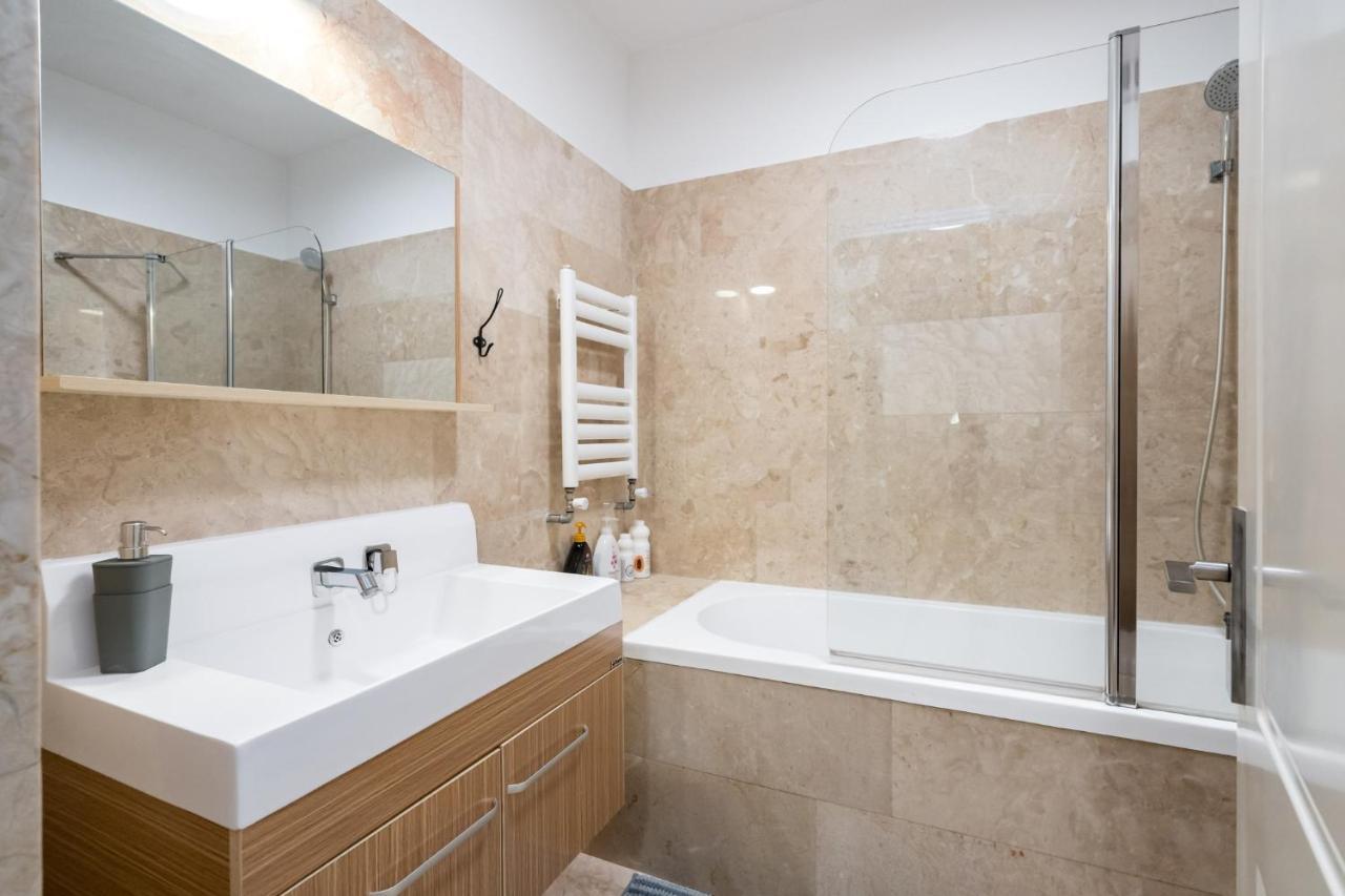 Happy Bubble I Timpuri Noi 1Br Apt 4 Ppl Bucharest Exterior photo