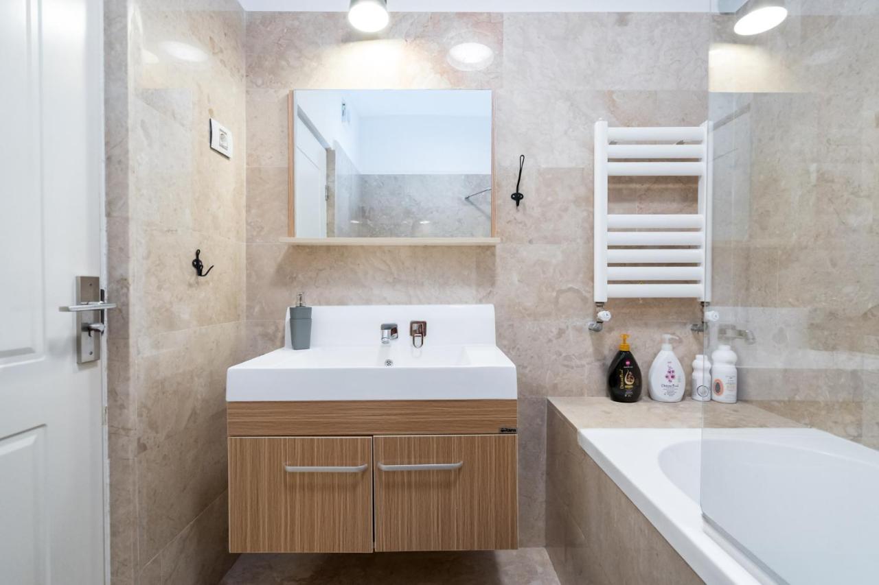 Happy Bubble I Timpuri Noi 1Br Apt 4 Ppl Bucharest Exterior photo