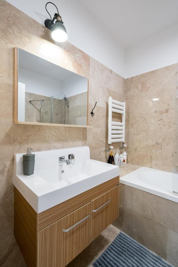 Happy Bubble I Timpuri Noi 1Br Apt 4 Ppl Bucharest Exterior photo